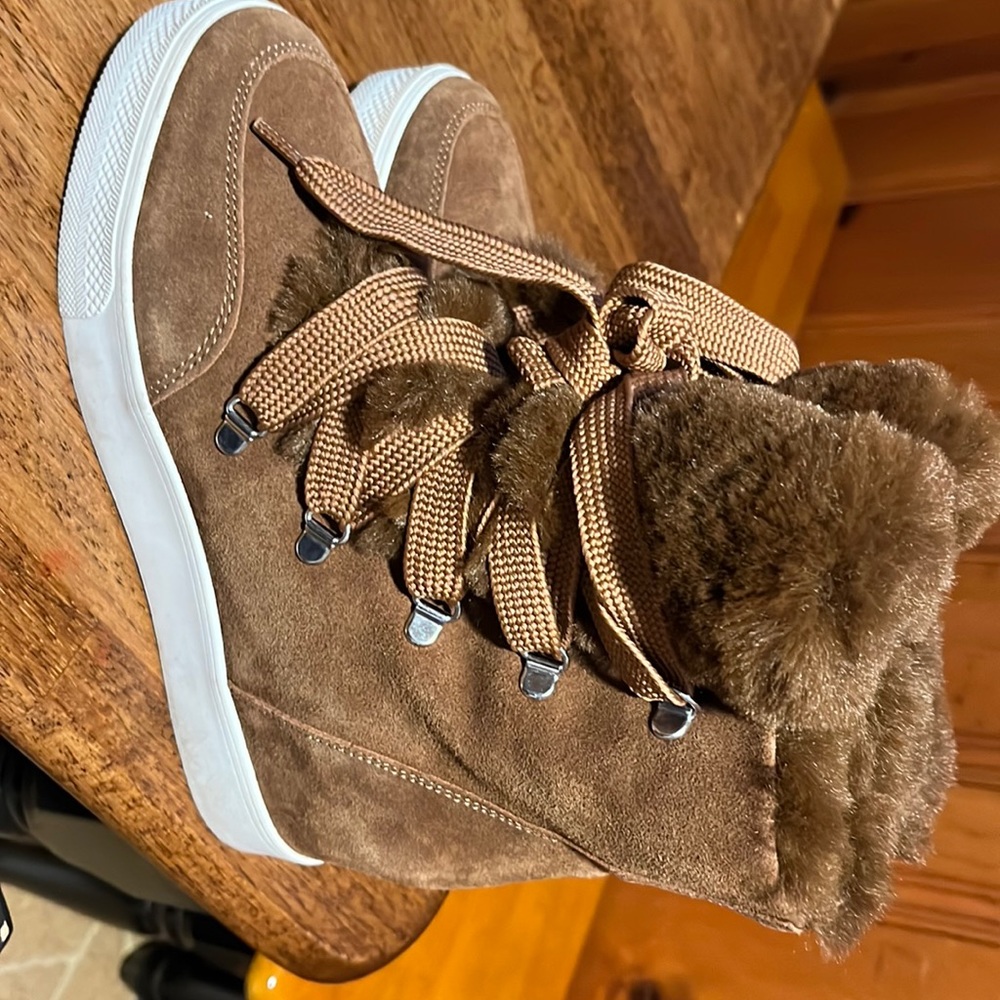 Steve Madden shoe
